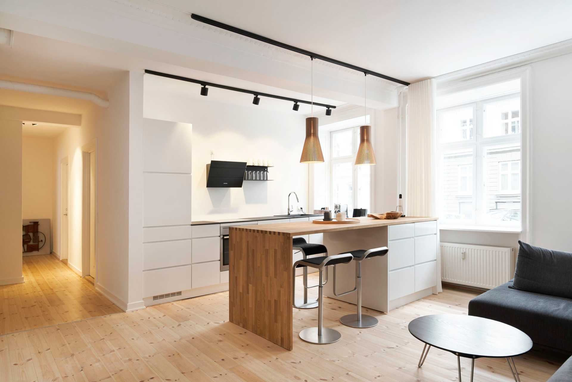 Gammelholm Condo by Royal Theatre